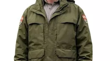 Anna Pigeon Harlan Roberts Green Jacket of Geoff Miller (Ryan Northcott) in Anna Pigeon (S01E05)