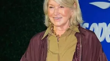 Campeonatos de Tenis del US Open Martha Stewart Camiseta Borgoña - Tienda ahora