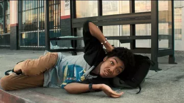 Vintage Authentic 80s Journey Raised on Radio 1986 World Tour T-Shirt worn by Lamar Kinsey (Asante Blackk) as seen in The Drop: A Snowfall Saga (S01E01)