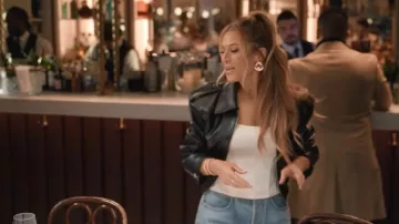 Aritzia Ten Heartbeat Satin Bustier porté par (Daisy Toye) tel que vu dans The Real Housewives of New York City (S16E02)