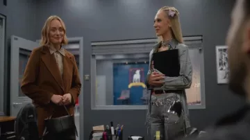 Sowaka 6 piezas de encaje y pinzas de mariposa Suave bordado flor púrpura que lleva Keeley Jones (Juno Temple) como se ve en Ted Lasso (S04E07)
