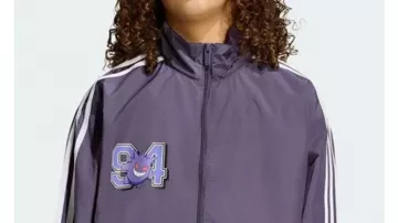 Chaqueta cortavientos enorme morada Pokémon 94