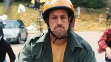 Adam Sandler Hubie Veste d’Halloween de Hubie Dubois (Adam Sandler) à Hubie Halloween