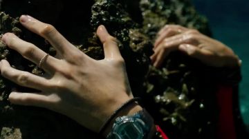 The watch Casio Baby-G Blake Lively in The Shallows