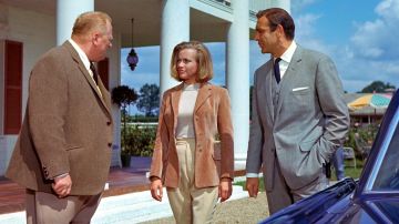 La chaqueta de pana beige de Pussy Galore (Honor Blackman) en Goldfinger