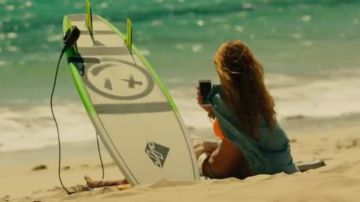 The Sony smartphone of Nancy in survival Instinct