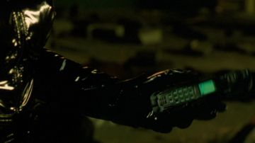 El móvil Samsung SPH-N270 utilizado por Trinity (Carrie-Anne Moss) en la película The Matrix Reloaded
