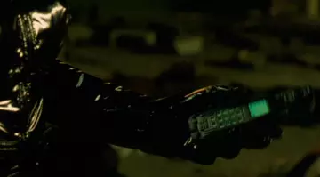 Le mobile Samsung SPH-N270 utilisé par Trinity (Carrie-Anne Moss) dans le film Matrix Reloaded