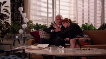 La véritable lampe "bulles" de Roger Sterling (John Slattery) dans Mad Men