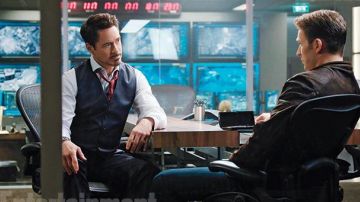 Leather jacket Steve Rogers (Chris Evans) in Captain America Civil war