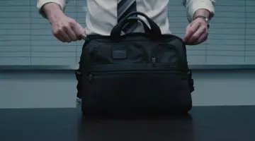 Le sac d'ordinateur Tumi de Christian Wolff (Ben Affleck) dans Mr Wolff
