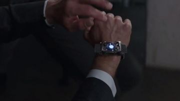 The watch Tokyo Flash of Tony Stark / Iron Man (Robert Downey Jr.) in Captain America Civil War