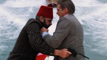 El traje a rayas de Kazim (Kevork Malikyan) en Indiana Jones y la última cruzada