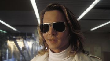 Sunglasses Cool-Ray "Fast Back 420 Silver" George Jung (Johnny Depp) in Blow