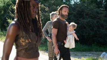 Chaqueta de cuero sin mangas de Michonne (Danai Gurira) en la temporada 6 de The Walking Dead