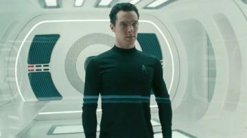 The uniform of the Starfleet of Khan Noonien Singh (Benedict Cumberbatch) in Star Trek Into Darkness