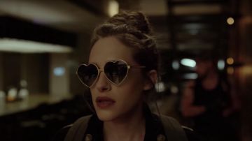 Sun glasses in shape of heart-Darlene Alderson (Carly Chaikin) in Mr. Robot
