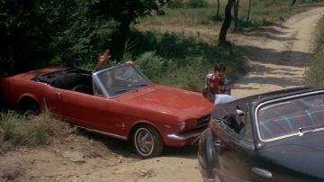 The Ford Mustang red in The gendarme of Saint Tropez