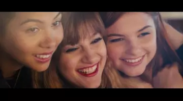 The song Mi Mi Mi of Serebro in Jem and the Holograms