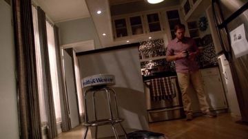 Le tabouret Smith & Wesson de Morgan Dexter (Michael C. Hall) dans Dexter