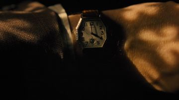 Watch Waltham of Eddie Mannix (Josh Brolin) in ' Hail, Caesar!