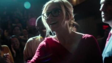 Robe rouge d'Elizabeth Mitchell dans American Nightmare 3