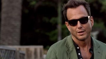 The sunglasses Chip (Will Arnett) in Flaked