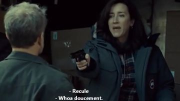 La parka grise de Siobhan Sadler (Maria Doyle Kennedy) dans Orphan Black S04E02