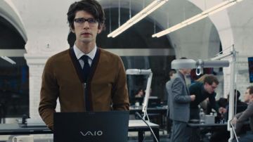 The desk lamp "Tobias Grau" of Q (Ben Whishaw) in Skyfall