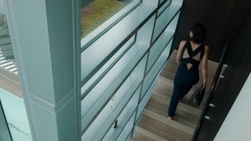 The combination Roland Mouret Quinn King (Constance Zimmer) in Unreal