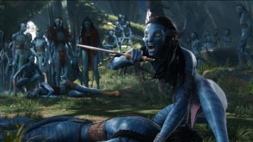 La dague de Neytiri (Zoe Saldana) dans Avatar