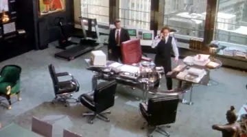 Les fauteuils de bureau Mariani Desk de Gordon Gekko (Michael Douglas) dans Wall Street