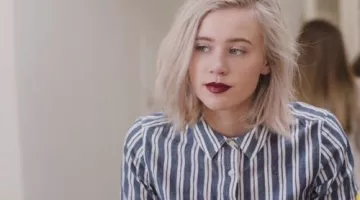 The striped shirt Noora Amalie Sætre (Josefine Frida Pettersen) in Skam S02E01