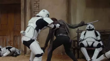 The stick extendable Jyn Erso (Felicity Jones) in Rogue One : A Star Wars Story