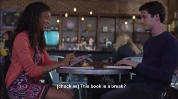 Paisley Robe portée par Sheri (Ajiona Alexus) dans les 13 Raisons pour lesquelles S01E06