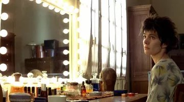 Le parfum Fidji de Guy Laroche de Nikita (Anne Parillaud) dans Nikita