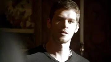 Klaus Mikaelson's (Joseph Morgan) John Varvatos' sweater in The Originals S1E10