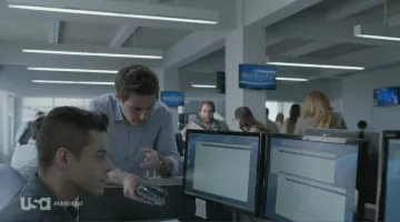 Le moniteur / écran d'ordinateur d'Elliot (Rami Malek) dans Mr. Robot