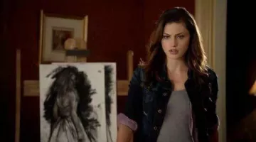 Chaqueta Diesel de Hayley Marshall (Phoebe Tonkin) en The Originals S1E9