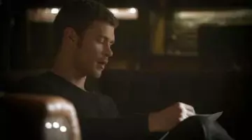 Klaus Mikaelson's (Joseph Morgan) John Varvatos' shoes in The Originals S1E9