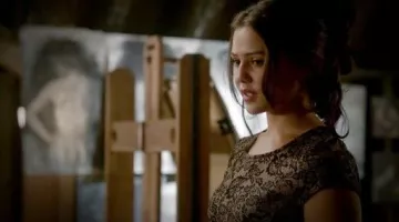 El legging de Davina Claire (Danielle Campbell) Sparkles & Fades en The Originals S1E7