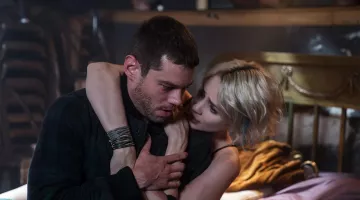 Les bracelets de Riley Blue (Tuppence Middleton) dans Sense8 saison 2