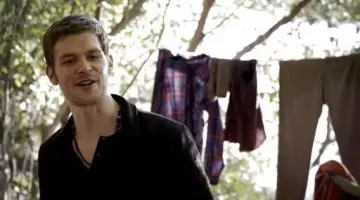 Klaus Mikaelson's (Joseph Morgan) John Varvatos' henley in The Originals S1E7