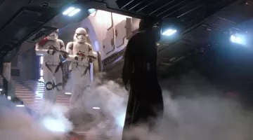 La ceinture et sa boucle de Kylo Ren (Adam driver) dans Star Wars VII