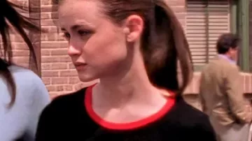 Étrange haut imprimé 13 porté par Rory Gilmore (Alexis Bledel) dans Gilmore Girls (S03)