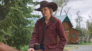 Chaqueta Filson Moorcroft llevada por Amy Fleming (Amber Marshall) vista en Heartland (S20E01)