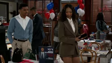 Costume Meshki Romy Short porté par Kat Richardson (Colby Muhammad) tel que vu dans Beyond the Gates (S02E187)