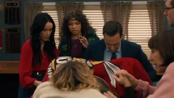 El Grande. La falda de campo que lleva Louisa Gavin (Abigail Spencer) como se ve en Best Medicine (S01E13)