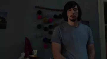 Adam Sackler' (Adam Driver) lotion pour le corps des jeunes Filles S05E08
