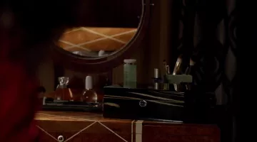 Annalise Keating (Viola Davis) Raffinage de Toner lotion dans la Façon De s'en tirer Avec Assassiner S03E01
